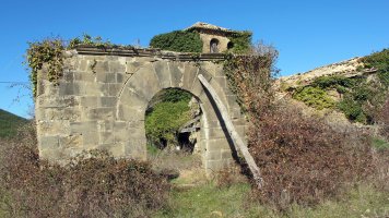 Elizaren atarirako sarrerako atea