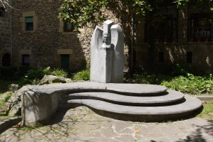 Xabier Lizardi poetaren oroigarria