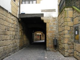 Donibaneko kale nagusiko pasabidea