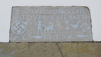 Izura-Asmeko etxe baten epigrafia