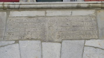 Izura-Asmeko etxe baten epigrafia