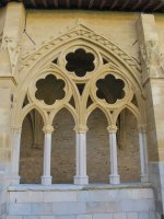 Santa Maria katedrala, klaustroa