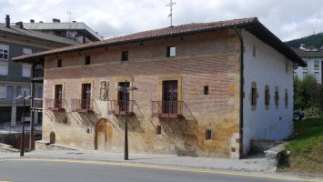 Bikuña jauregia, Legazpi