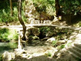 Hementxe jaiotzen da Ebro ibaia