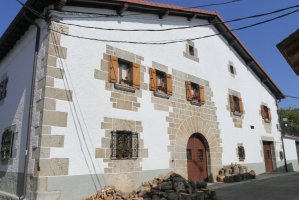 Oxenea etxea, Arruitz