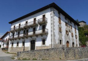 Loperena jauregia, Aldatz