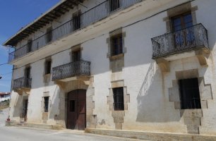 Herriko etxea, Etxarri