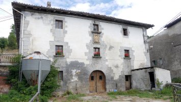 Herriko etxea, Uitzi