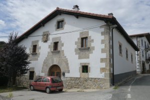 Herriko etxea, Uitzi