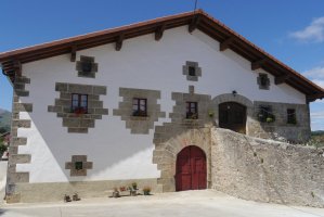 Herriko etxea, Iribas