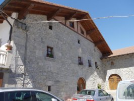 Herriko etxea, Iribas