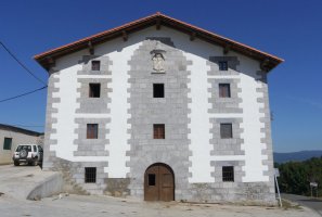 Herriko etxea, Astitz