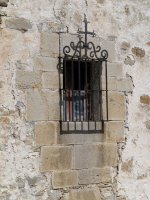 Etxe bateko leihoa, Saldise