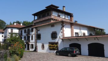 Jauregi jauregia, Irurita