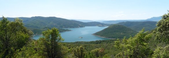 Itoizko urtegia eta Txaparral mendia