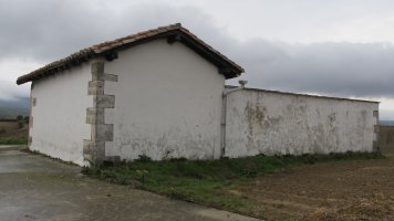 San Juan ermita Mezkiako hilerrian