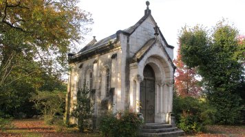 Chouhour ermita, Hiriburu