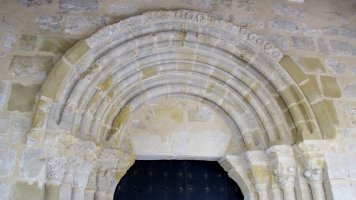 Asuncion eliza, Lehuntze