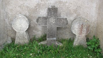 Hilarriak eliz atarian, Mugerre