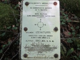 Dólmen Izeñiturri    (Julio 2012)