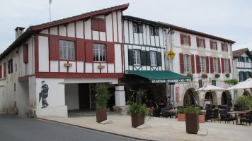 Bastidako etxeak, Bastida