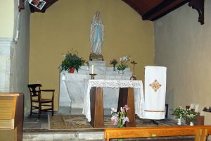 San Martin eliza, Akamarre