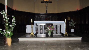 San Martin eliza, Akamarre