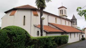 San Martin eliza, Akamarre