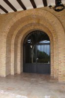 Basilica del Salbador, Faltzes