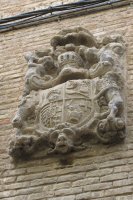 Etxe bateko armarria, Faltzes