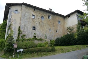 Laurgain dorretxea, Aia