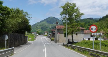 Arribe, Betelu aldeko sarrera