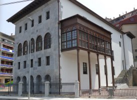 Agirre jauregia, Deba