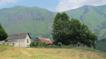 San Lorenzo ermitaren hondakinak, Kaserna