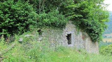 San Lorenzo ermitaren hondakinak, Kaserna