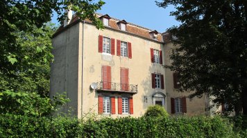 Uharteko jauregia, Uhartehiri