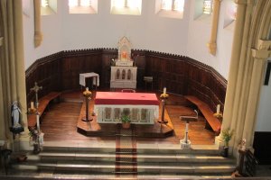 San Pedro eliza, Uhartehiri