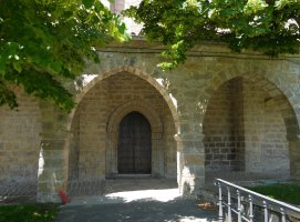 Santa Ageda eliza, Aizoain