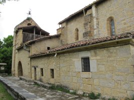 Santa Elena eliza, Lalastra