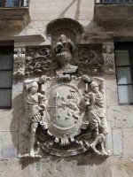 Santa Cruz etxearen armarria, Agurain