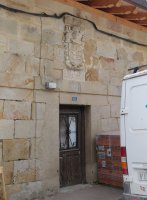 Etxe baten ataria, Araia