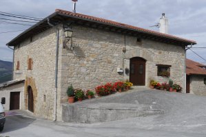 Luxenean etxea, Zarrantz