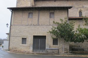 Santiago Apóstol eliza, Iurre