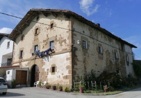 Etxandia etxea, Orokieta