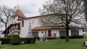 Asunción eliza, Ahurti