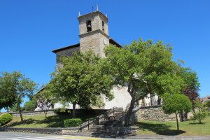 San Martin eliza, Apodaka