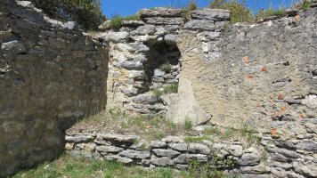 San Victor ermitaren hondakinak, Letona