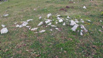 Mendiluze 3 tumulua, Entzia