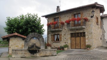 Iturria eta etxea, Ziordia