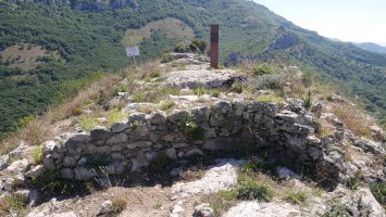 Aixita, gazteluaren hondakinak